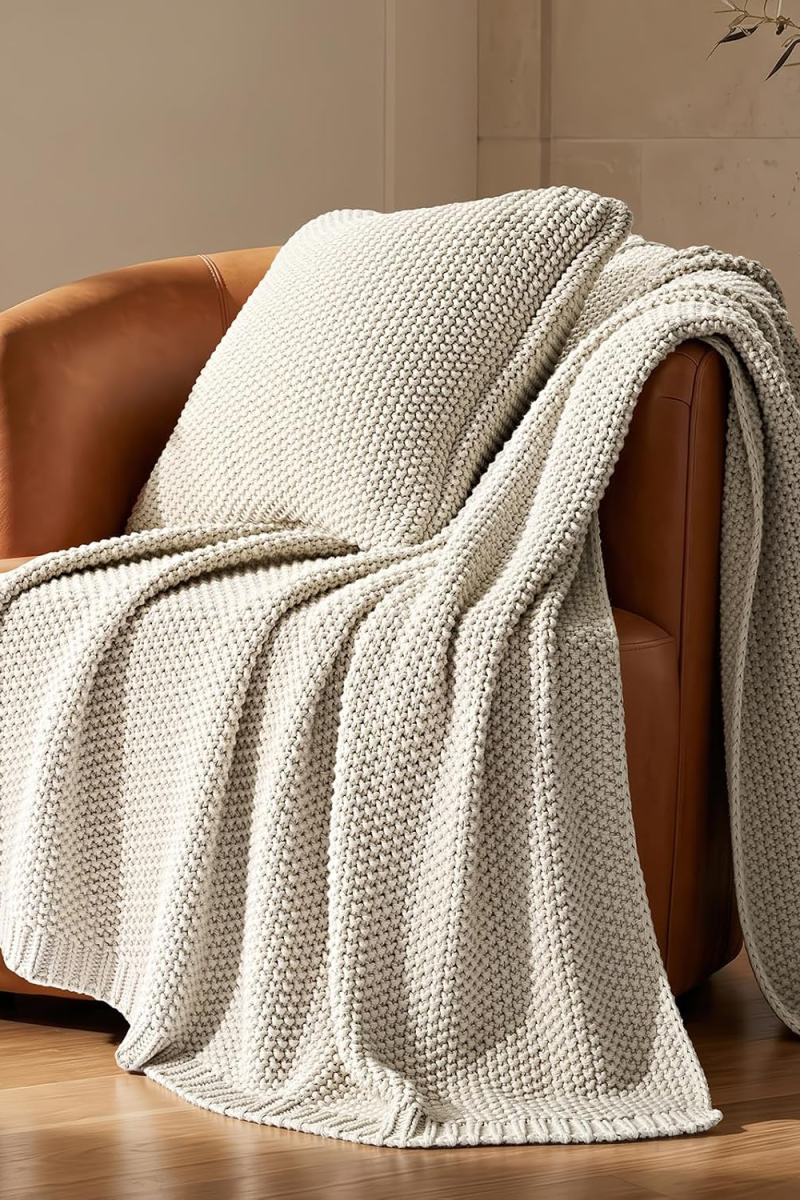 01-evergrace-chunky-knit-throw.webp